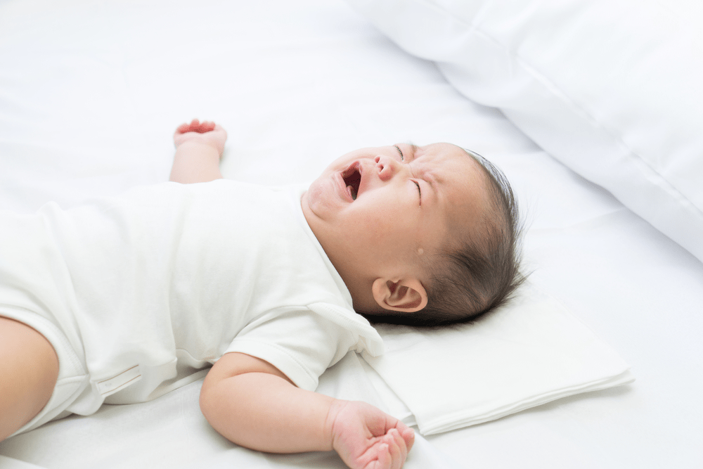 Trẻ sơ sinh bú nhiều có sao không? 7 dấu hiệu bé bú đủ mẹ cần lưu ý